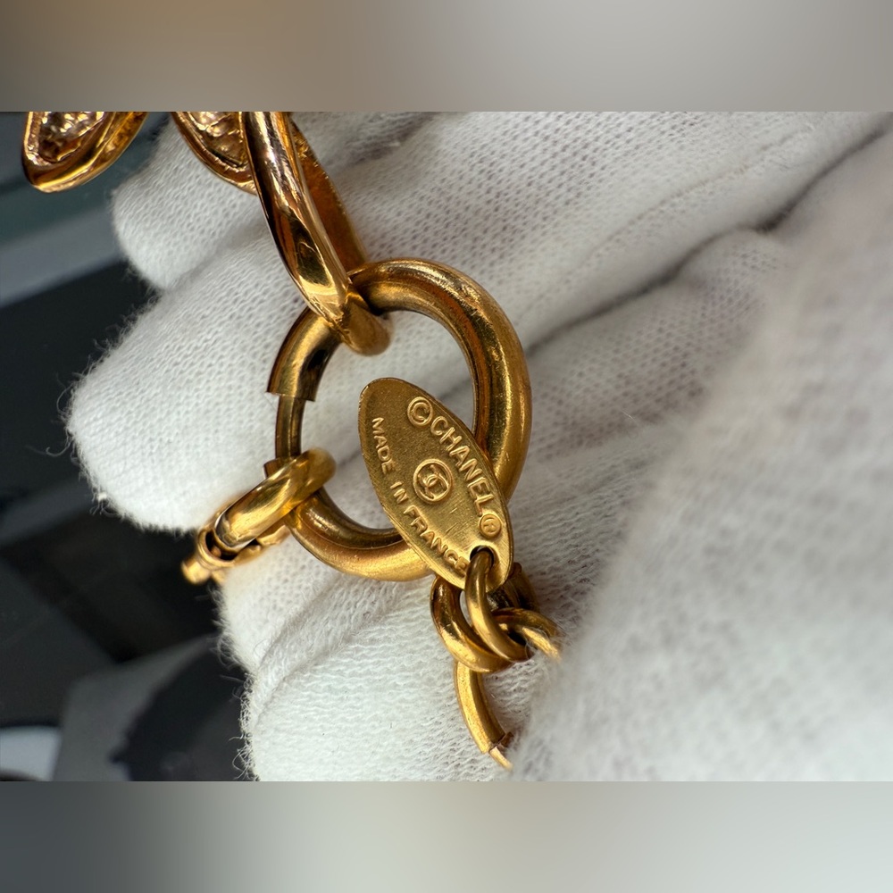 LOT 2269 24K gold plated CHANEL vintage lion head pendant necklace early 80s - Picture 4 of 8